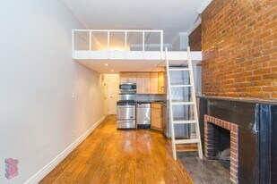 51 Leroy St, Unit 1D in New York, NY - Building Photo