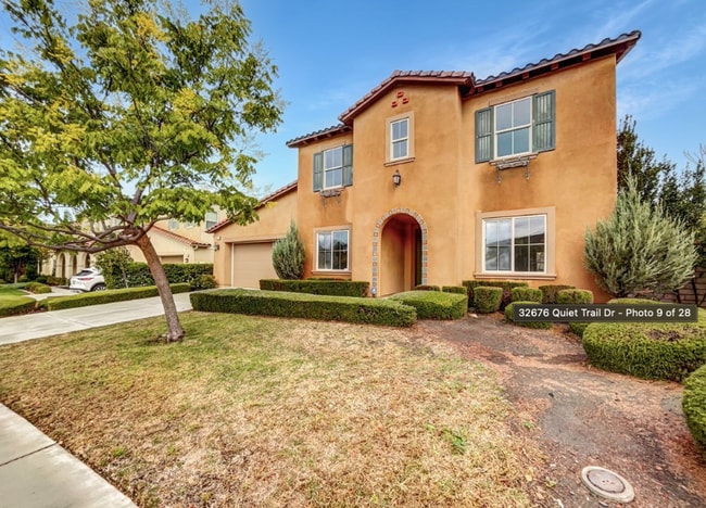 32676 Quiet Trail Dr in Winchester, CA - Building Photo - Building Photo