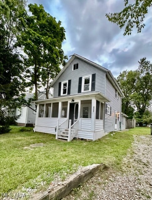 property at 422 W Smith Rd