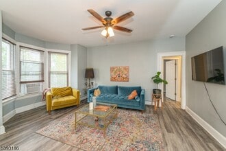 19 St Lukes Pl in Montclair, NJ - Building Photo - Building Photo