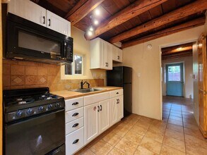 235 Irvine St in Santa Fe, NM - Building Photo - Building Photo
