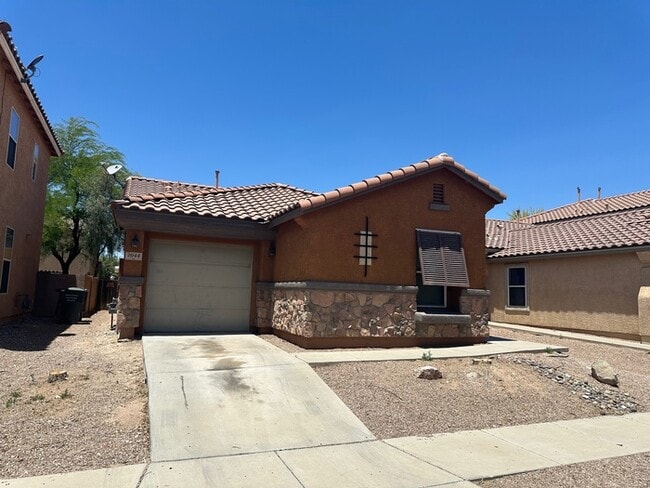 property at 7044 S Brickellbush Ln