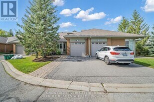 77 Celebrity Greens Way in Markham, ON - Building Photo