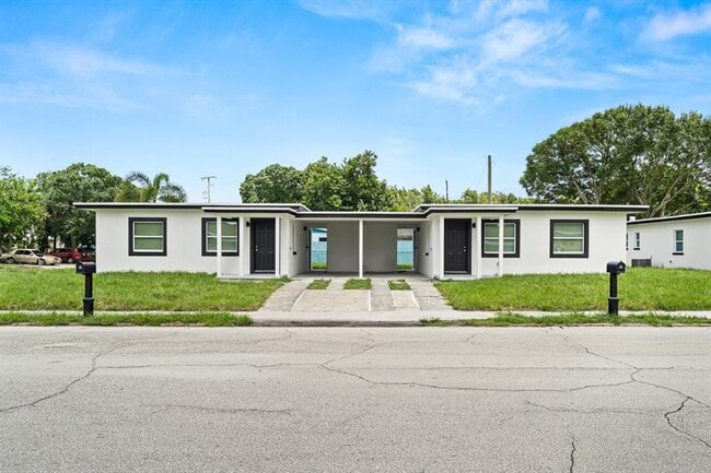 property at 602 S 13th St