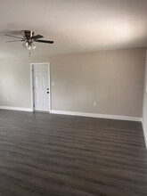 1104 Pineview Dr in Valdosta, GA - Building Photo - Building Photo