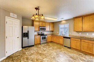 2258 Quartz St in Castle Rock, CO - Building Photo