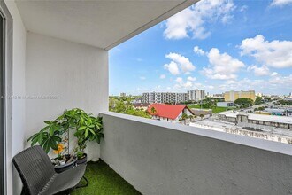 36 NW 6th Ave in Miami, FL - Building Photo - Building Photo