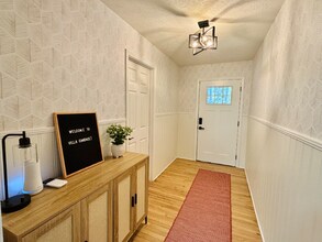 1939 Candace Ln SE in Atlanta, GA - Building Photo - Building Photo