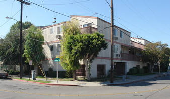 1916 N Spurgeon St Apartments