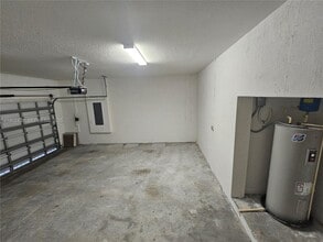 4578 SW 174th Ave in Miramar, FL - Foto de edificio - Building Photo