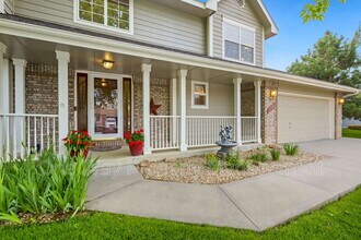 508 Parkwood Dr in Windsor, CO - Foto de edificio - Building Photo