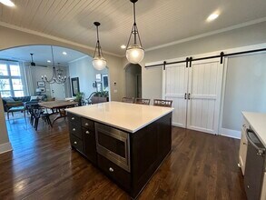 405 E 32nd Ave in Kansas City, MO - Building Photo - Building Photo