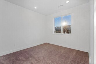7504 Rambling Rdg Rd in Reno, NV - Building Photo - Building Photo