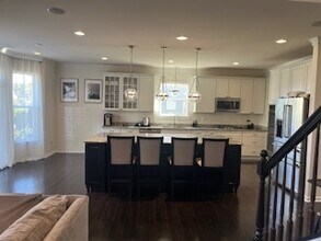 16W764 Hawthorne Ct in Willowbrook, IL - Building Photo - Building Photo