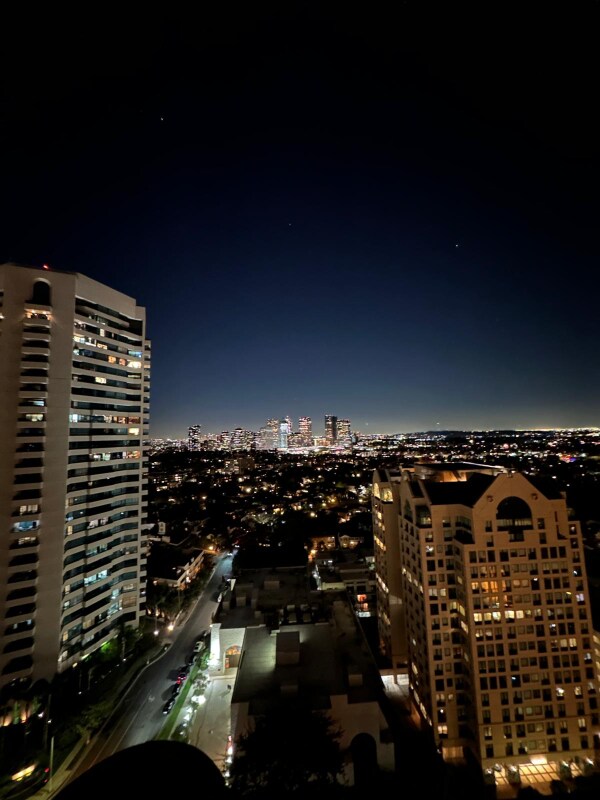 10501 Wilshire Blvd in Los Angeles, CA - Building Photo - Building Photo
