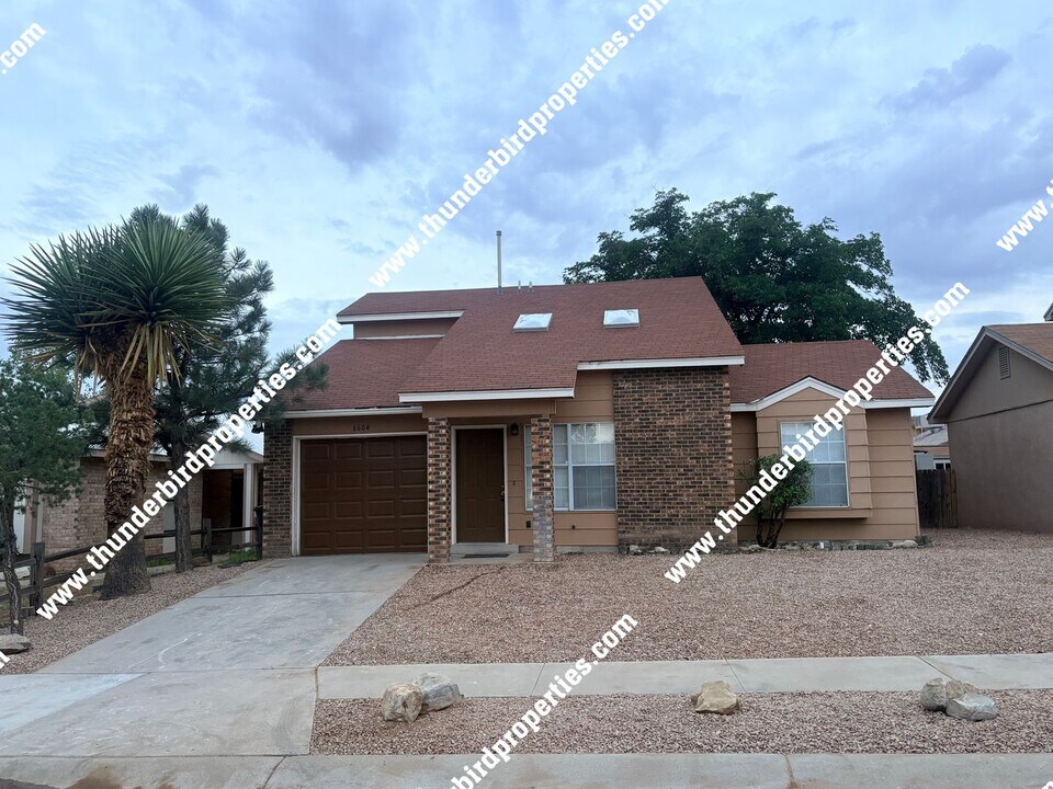 6604 Flynn Ave NW in Albuquerque, NM - Building Photo