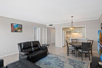3800 Galt Ocean Dr, Unit 607 in Fort Lauderdale, FL - Foto de edificio - Building Photo