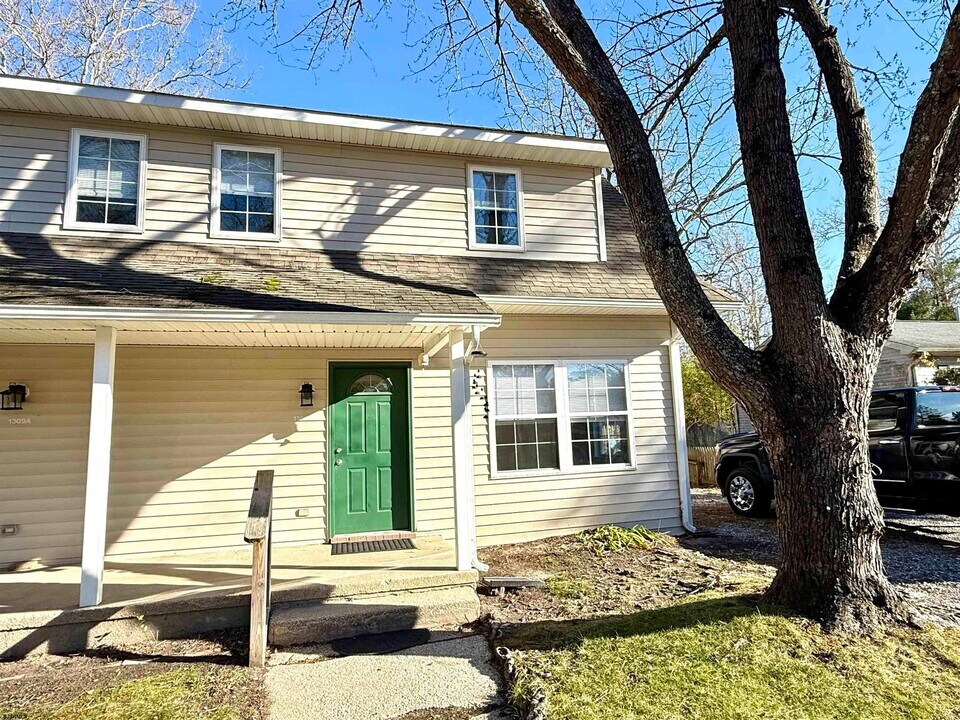 1309 Matthews Ave in Mays Landing, NJ - Building Photo