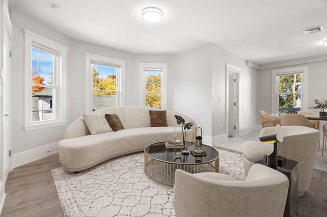 517 Washington St, Unit 2 in Boston, MA - Building Photo - Building Photo