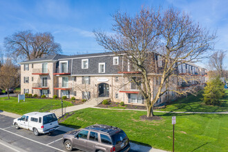 Hillcrest Apartments in Findlay, OH - Building Photo - Building Photo