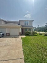 100 Bridle Ct in Mabank, TX - Building Photo