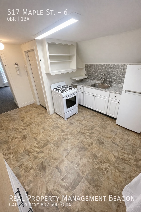 517 Maple St in Hartford, VT - Foto de edificio - Building Photo