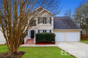 1008 Carriage Trace Cir in Stone Mountain, GA - Building Photo