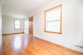 320 Somerset St in Toledo, OH - Building Photo - Building Photo