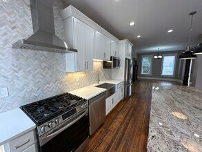 115 W 10th Ave in Columbus, OH - Building Photo - Building Photo