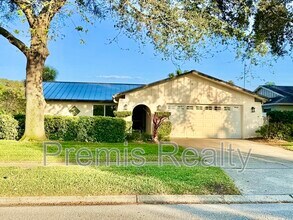 2381 Timbercrest Cir W in Clearwater, FL - Building Photo - Building Photo