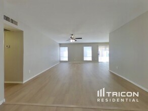 955 W Santa Cruz Dr in Tempe, AZ - Building Photo - Building Photo