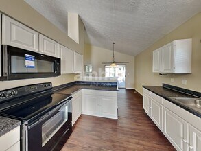 5444 Winchester Cathedral Dr in Canal Winchester, OH - Building Photo - Building Photo