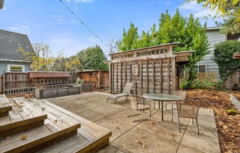 715 SE 28th Ave, Unit 713 #2 in Portland, OR - Foto de edificio - Building Photo