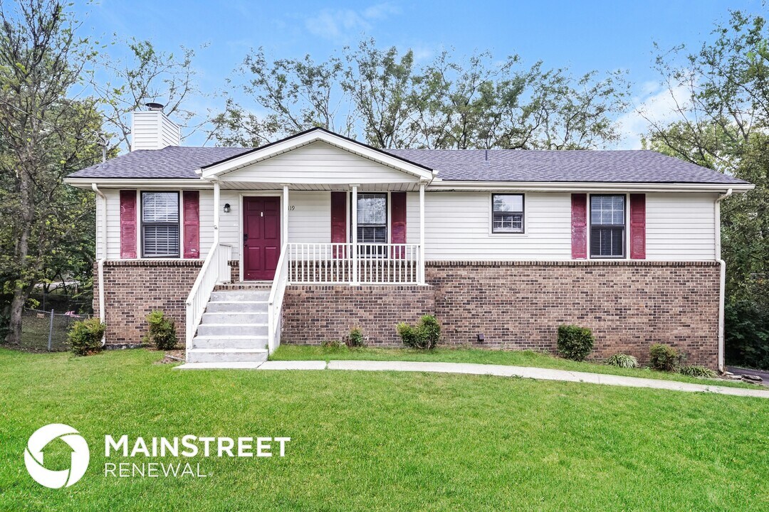 119 Overlook Dr in Hendersonville, TN - Foto de edificio