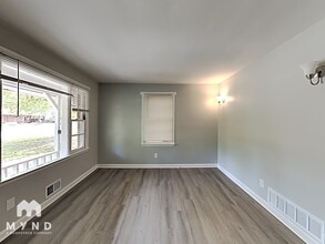 919 Green Valley Rd SW in Mableton, GA - Building Photo - Building Photo