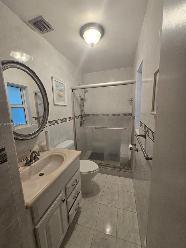 12340 SW 41st St in Miami, FL - Building Photo - Building Photo