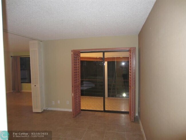 property at 2312 S Cypress Bend Dr