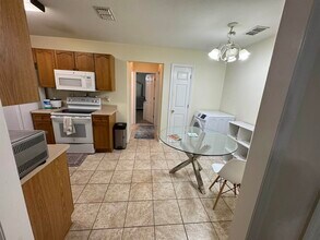2758 Westbrook Ct in Tallahassee, FL - Building Photo - Building Photo