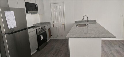 4951 Larkspur Ln in College Park, GA - Building Photo - Building Photo