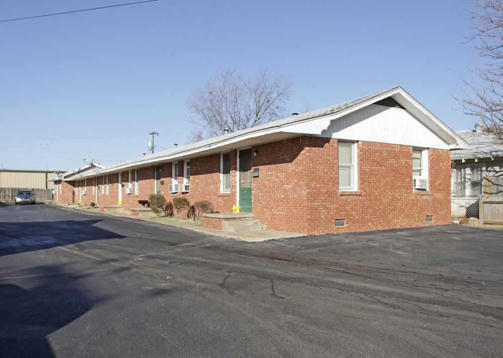 4109 N Beaver Ave in Bethany, OK - Building Photo