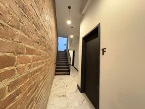 48 Bergen Ave, Unit 1B in Jersey City, NJ - Foto de edificio - Building Photo