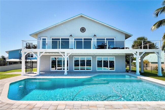 property at 26 SW Riverway Blvd