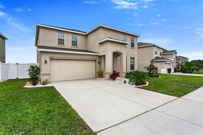 12017 Grand Kempston Dr in Gibsonton, FL - Building Photo - Building Photo