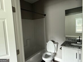 2453 Memorial Rd in Bowersville, GA - Foto de edificio - Building Photo