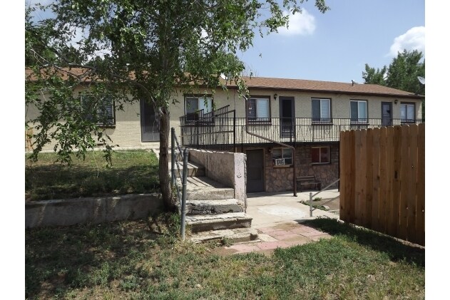 3340 S Canosa Ct in Englewood, CO - Foto de edificio