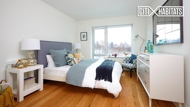 41-21 24th St-Unit -3C in Queens, NY - Building Photo - Building Photo