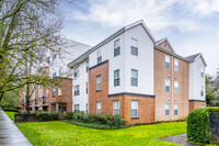 Fomer Concordia Univ. East Residence Hall in Portland, OR - Foto de edificio - Building Photo