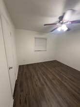 1206 8th St in Hempstead, TX - Building Photo - Building Photo