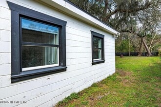 10643 Rutgers Rd in Jacksonville, FL - Building Photo - Building Photo