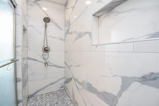 9506 Tree Sparrow Ln